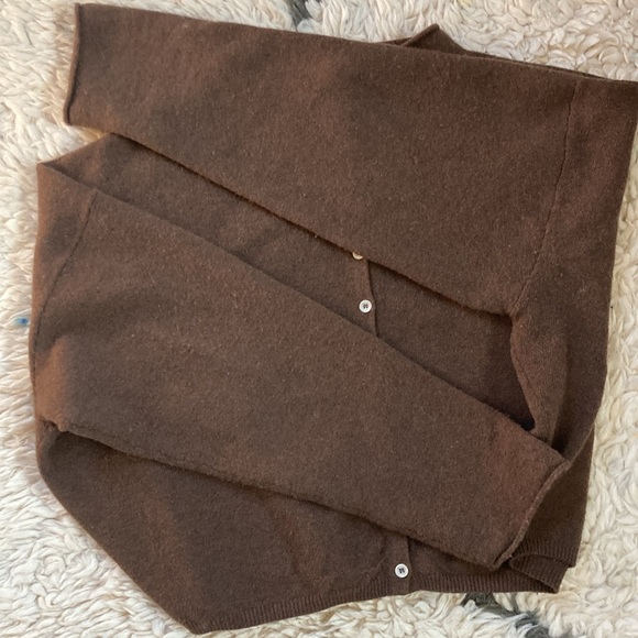 James Street Co Peri Shrunken Cardigan - Picture 15 of 17